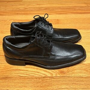 Men’s Black Leather Dress Shoes